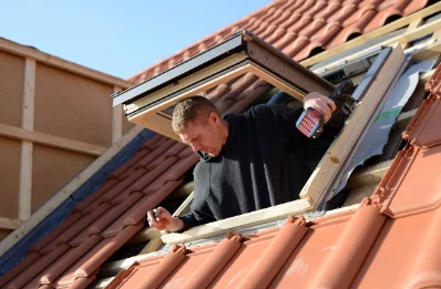 Pose de fenêtres de toit Velux à Diedendorf